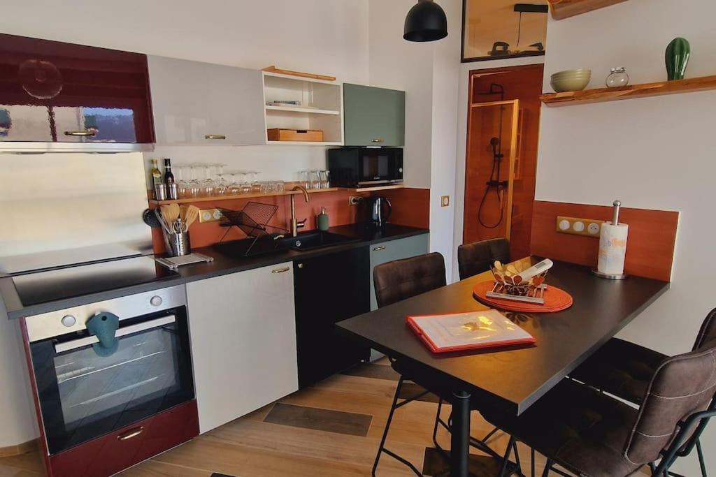 Magnifique Appartement Avec Balcon Vue Mer A L'Entree D'Ajaccio อฌักซิโอ้ ภายนอก รูปภาพ
